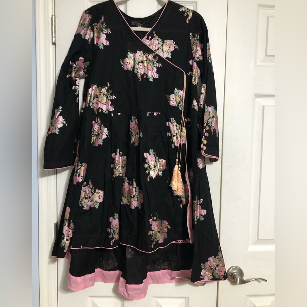 Garnet clothing NWT Floral Black‎ and Pink Dress tassel high low cotton medium
